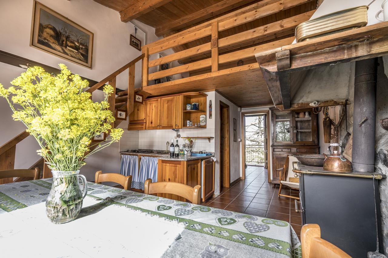 Agriturismo Fattoria Di Gratena อาเรซโซ ภายนอก รูปภาพ