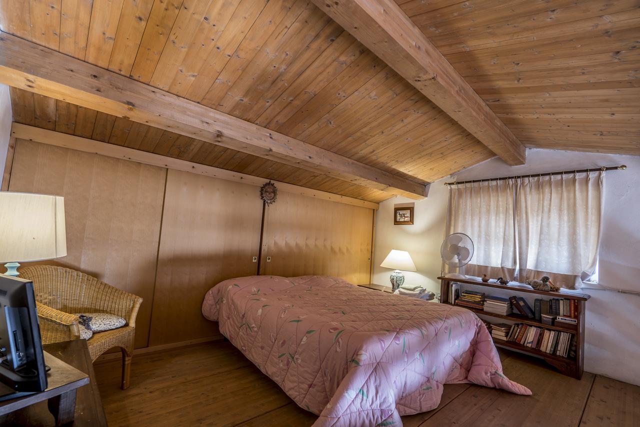 Agriturismo Fattoria Di Gratena อาเรซโซ ภายนอก รูปภาพ