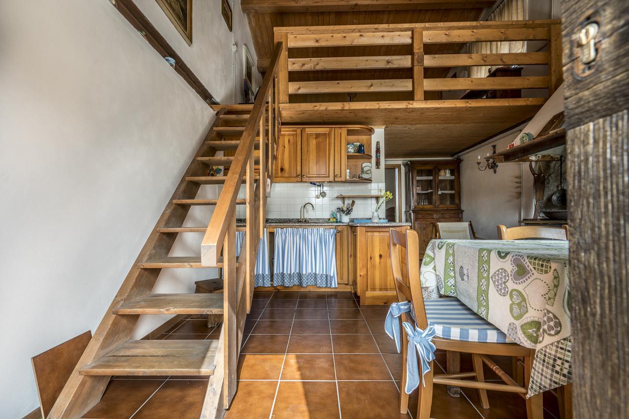 Agriturismo Fattoria Di Gratena อาเรซโซ ภายนอก รูปภาพ